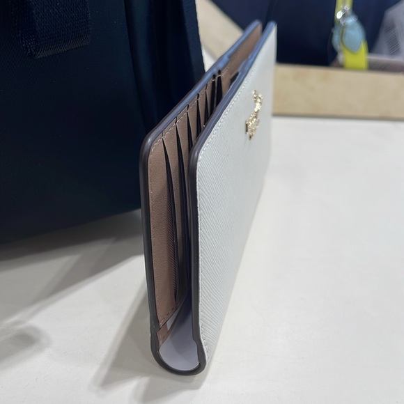 Kate Spade Madison Large Slim Bifold Wallet
Meringue 
NWT - Picture 4 of 16